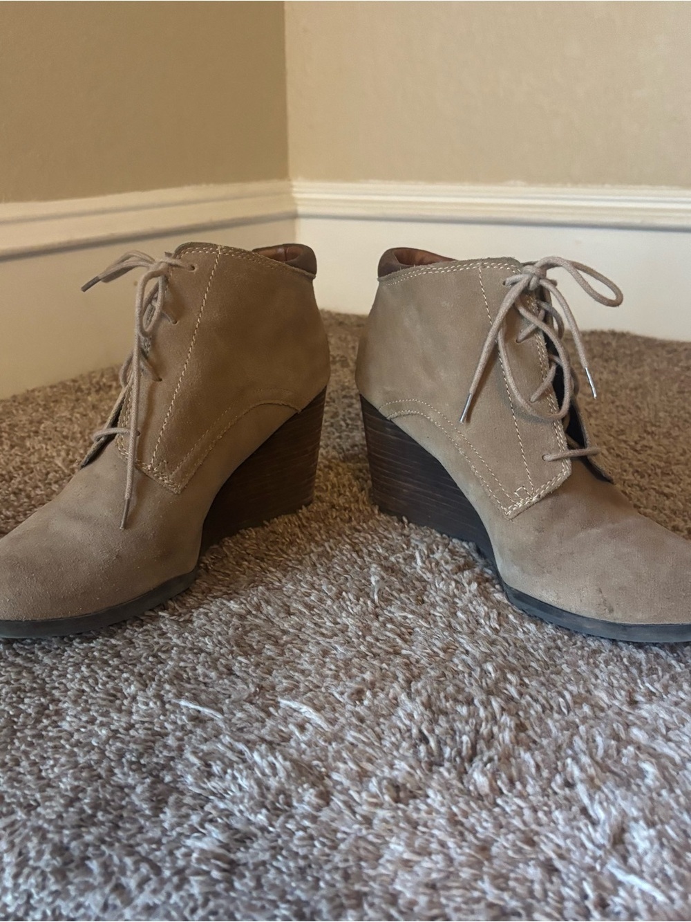 Lucky Brand Women's Taupe Suede Lace-Up Wedge Ankle Boots - Picture 3 of 6